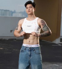 thái